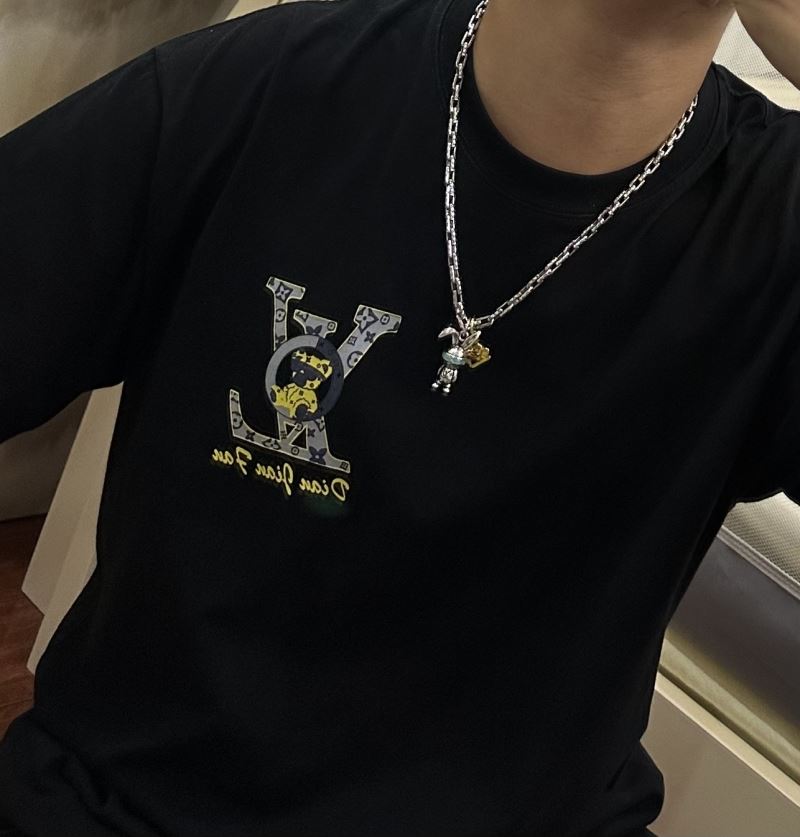 Louis Vuitton Necklaces